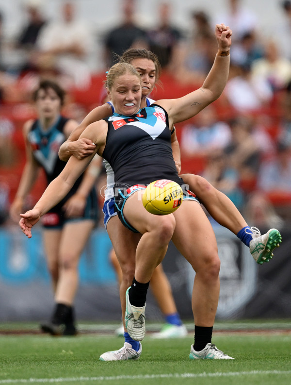 AFLW 2024 First Preliminary Final - North Melbourne v Port Adelaide - A-55761226