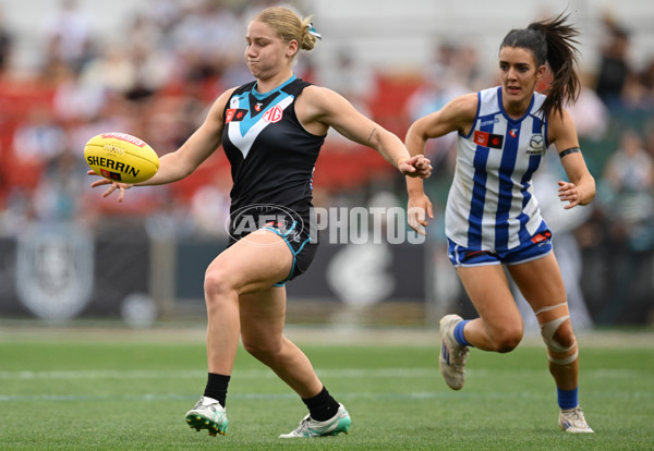 AFLW 2024 First Preliminary Final - North Melbourne v Port Adelaide - A-55761233