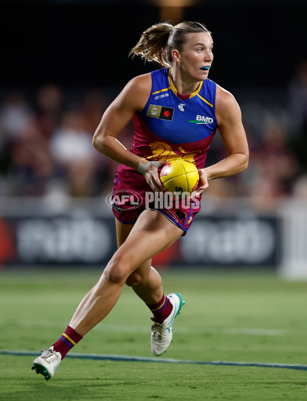 AFLW 2024 Second Preliminary Final - Brisbane v Adelaide - A-55763007