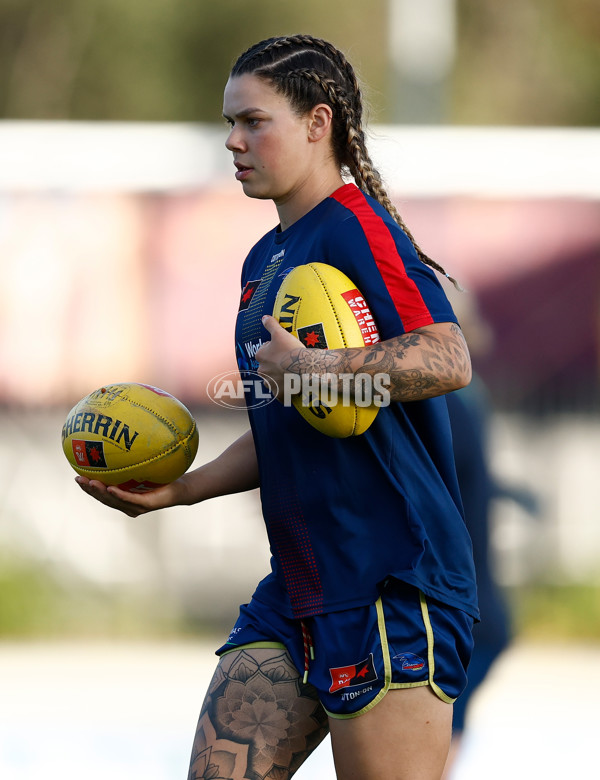 AFLW 2024 Second Preliminary Final - Brisbane v Adelaide - A-55763654