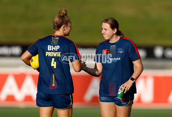 AFLW 2024 Second Preliminary Final - Brisbane v Adelaide - A-55763668