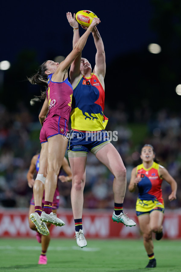 AFLW 2024 Second Preliminary Final - Brisbane v Adelaide - A-55765564