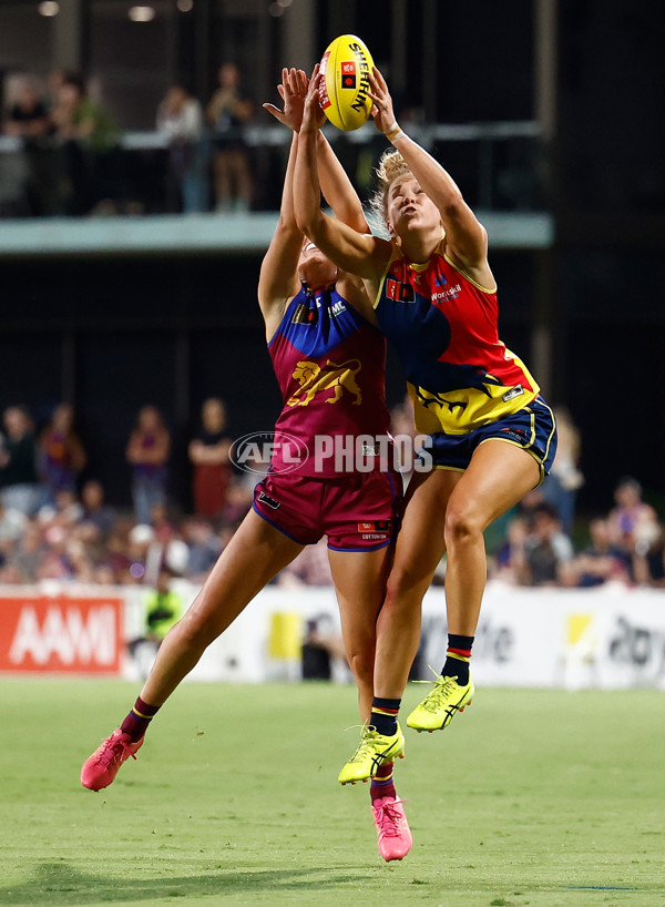 AFLW 2024 Second Preliminary Final - Brisbane v Adelaide - A-55765577