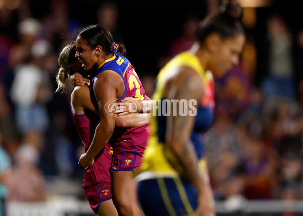 AFLW 2024 Second Preliminary Final - Brisbane v Adelaide - A-55765605