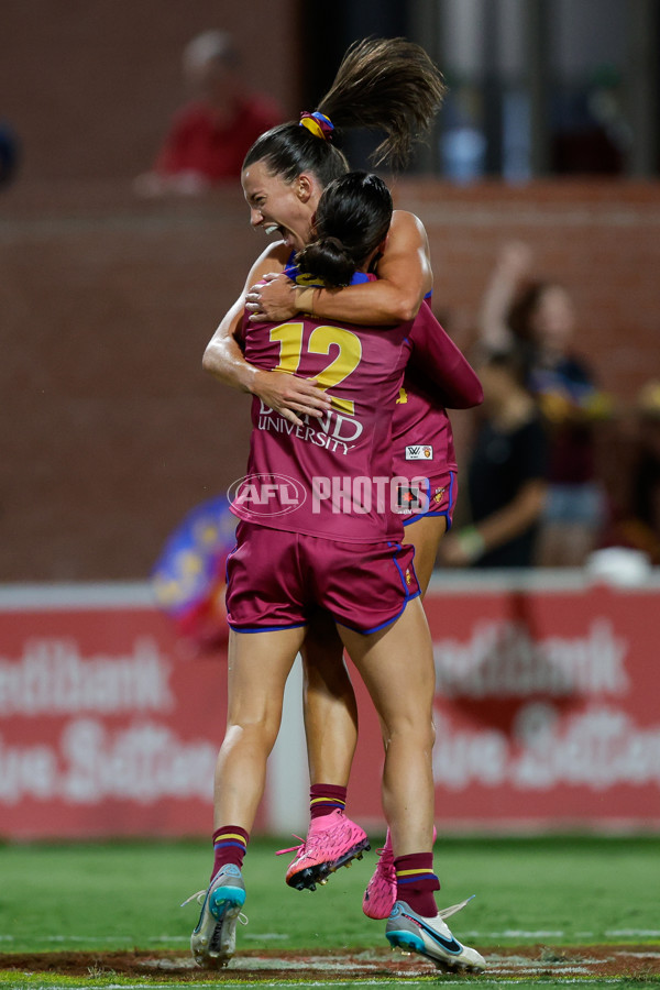 AFLW 2024 Second Preliminary Final - Brisbane v Adelaide - A-55768029