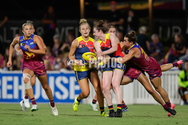 AFLW 2024 Second Preliminary Final - Brisbane v Adelaide - A-55768051