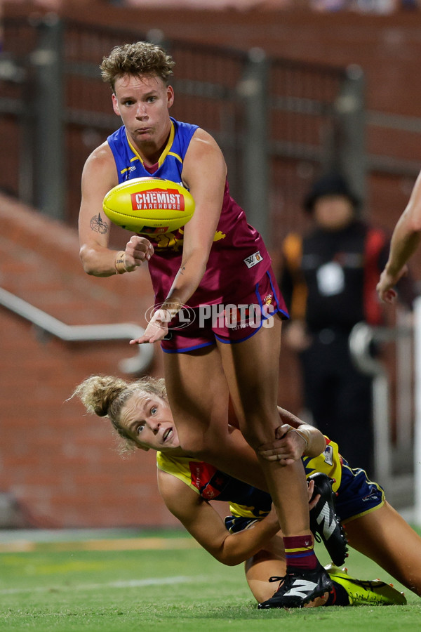 AFLW 2024 Second Preliminary Final - Brisbane v Adelaide - A-55768054
