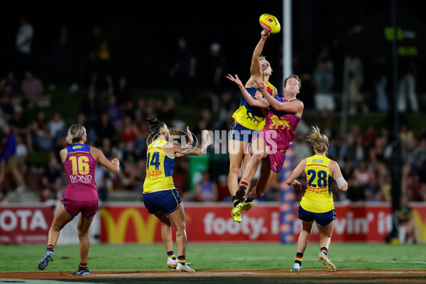 AFLW 2024 Second Preliminary Final - Brisbane v Adelaide - A-55768307