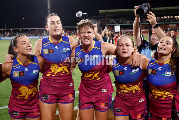 AFLW 2024 Second Preliminary Final - Brisbane v Adelaide - A-55770367