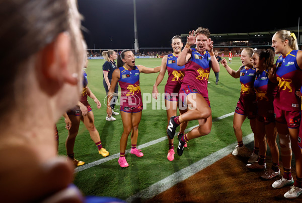 AFLW 2024 Second Preliminary Final - Brisbane v Adelaide - A-55770741