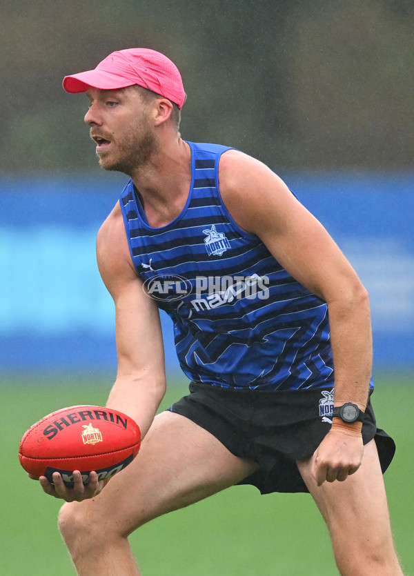 AFL 2024 Training - North Melbourne 251124 - A-55779828