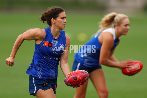 AFL 2024 Training - North Melbourne 271124 - A-55803592