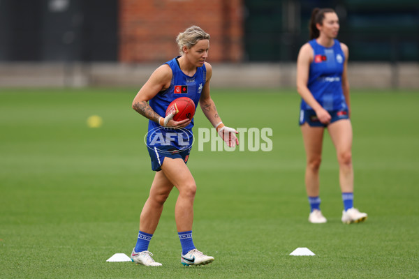 AFL 2024 Training - North Melbourne 271124 - A-55803781