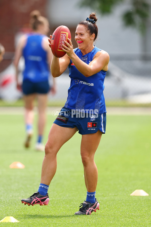 AFL 2024 Training - North Melbourne 271124 - A-55805859