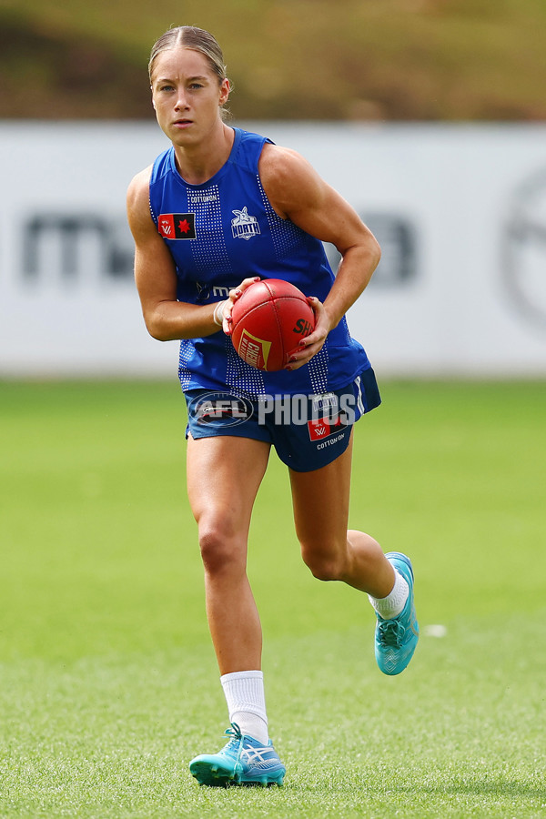 AFL 2024 Training - North Melbourne 271124 - A-55805902