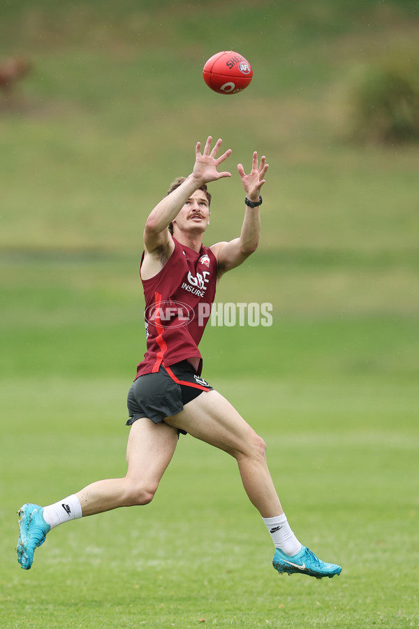 AFL 2024 Training - Sydney 291124 - A-56008476