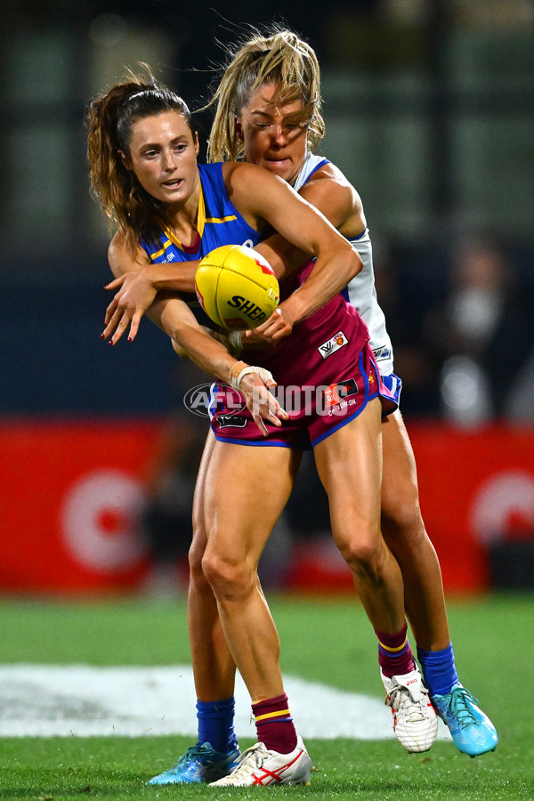 AFLW 2024 Grand Final - North Melbourne v Brisbane - A-56033014