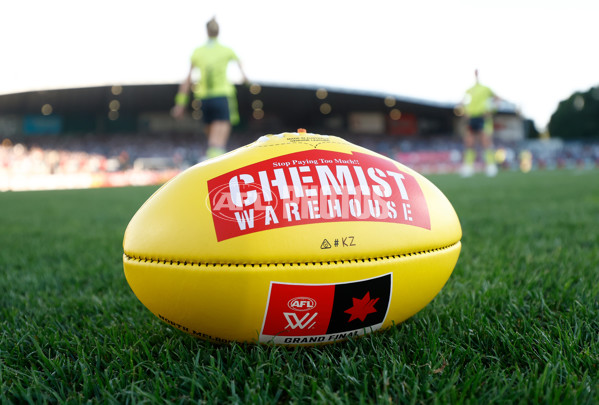 AFLW 2024 Grand Final - North Melbourne v Brisbane - A-56049871