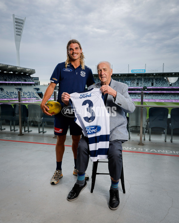 AFL 2024 Training - Geelong 061224 - A-56076161