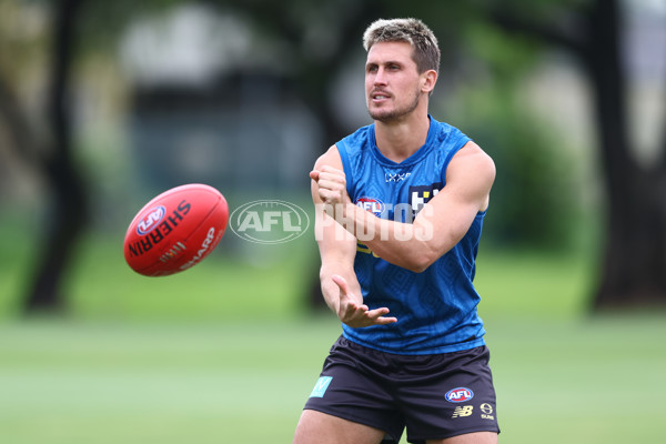 AFL 2024 Training - Gold Coast 111224 - A-56078633