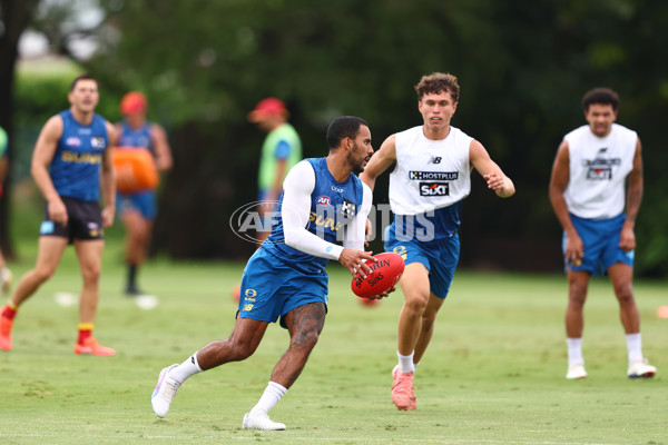 AFL 2024 Training - Gold Coast 111224 - A-56080724