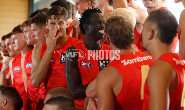 AFL 2025 Media - Gold Coast Team Photo Day - A-57508683