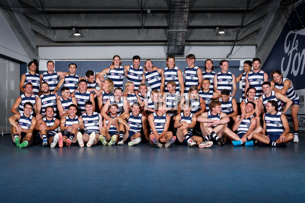 AFL 2025 Media - Geelong Team Photo Day - A-57540316