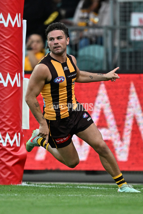 AFL 2025 AAMI Community Series - Hawthorn v Western Bulldogs - A-57607332