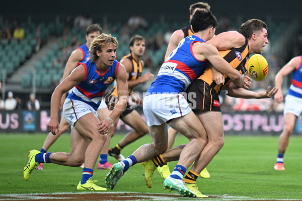 AFL 2025 AAMI Community Series - Hawthorn v Western Bulldogs - A-57610073