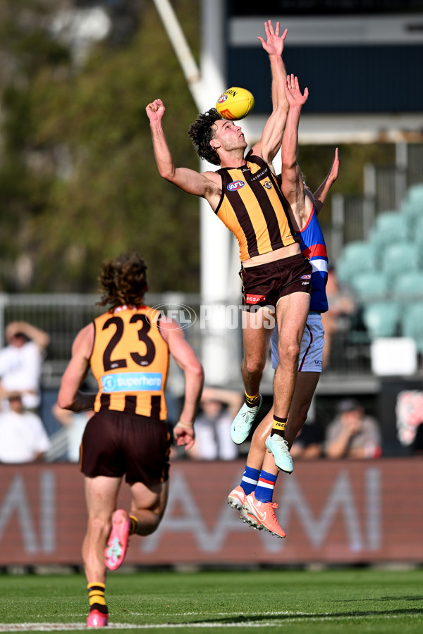 AFL 2025 AAMI Community Series - Hawthorn v Western Bulldogs - A-57610658