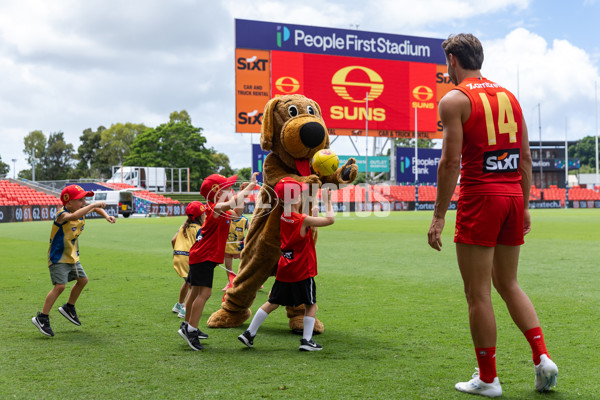 AFL 2025 Media - Gold Coast Suns Announce Opening Round Wiggles Performance - A-57612567