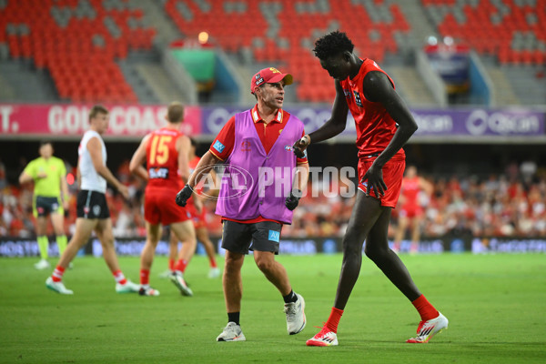 AFL 2025 AAMI Community Series - Gold Coast v Sydney - A-57615318