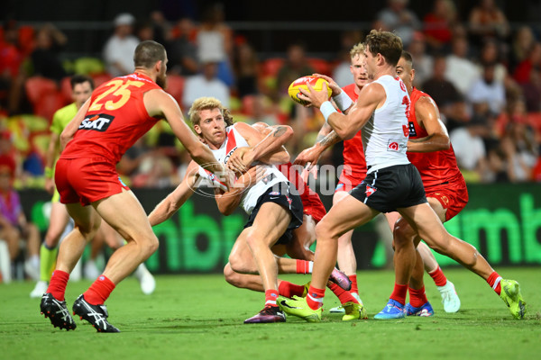 AFL 2025 AAMI Community Series - Gold Coast v Sydney - A-57616323