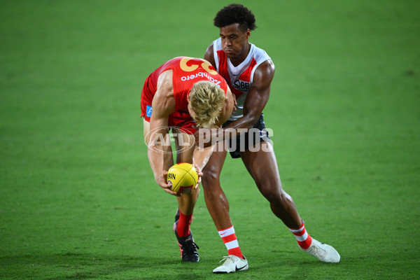 AFL 2025 AAMI Community Series - Gold Coast v Sydney - A-57618810