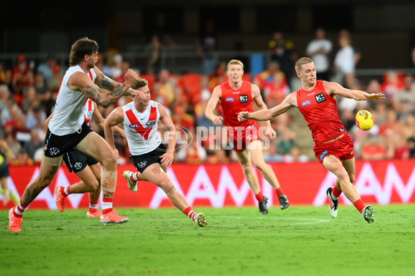 AFL 2025 AAMI Community Series - Gold Coast v Sydney - A-57618825