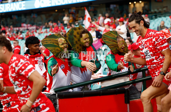 AFL 2025 Opening Round - Sydney v Hawthorn - A-57674322