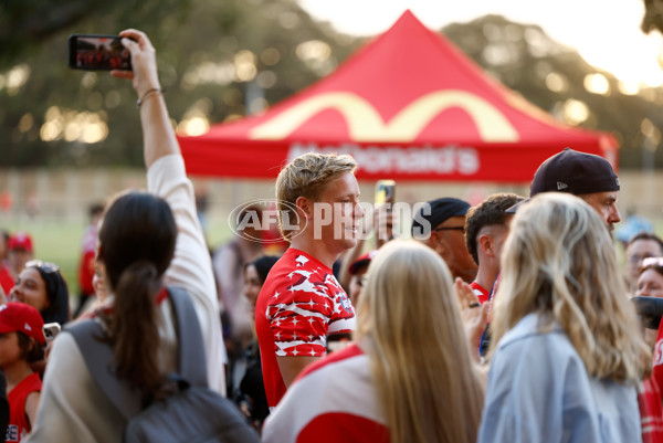 AFL 2025 Opening Round - Sydney v Hawthorn - A-57674609