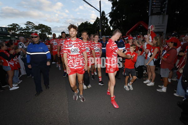 AFL 2025 Opening Round - Sydney v Hawthorn - A-57677061
