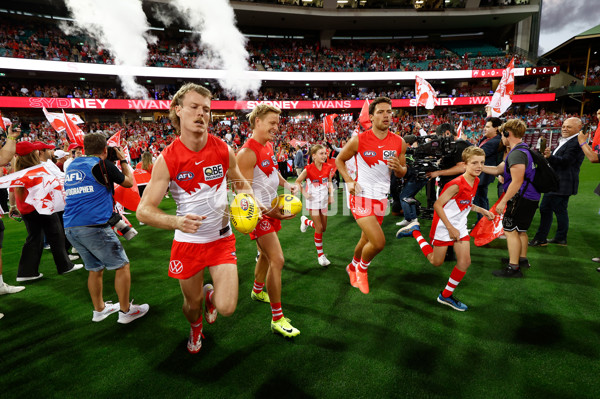AFL 2025 Opening Round - Sydney v Hawthorn - A-57677072
