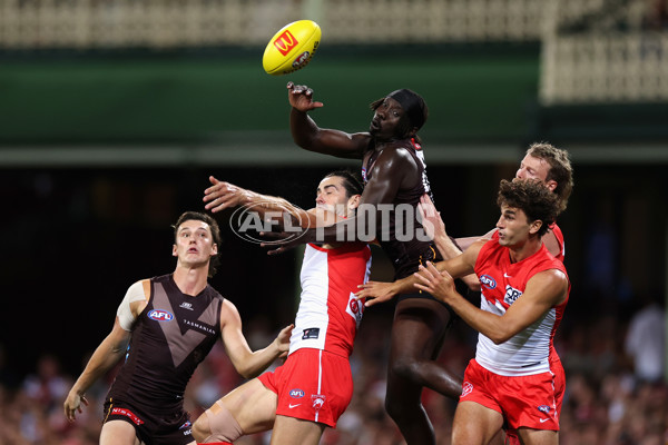 AFL 2025 Opening Round - Sydney v Hawthorn - A-57677086