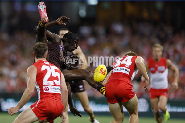 AFL 2025 Opening Round - Sydney v Hawthorn - A-57677532
