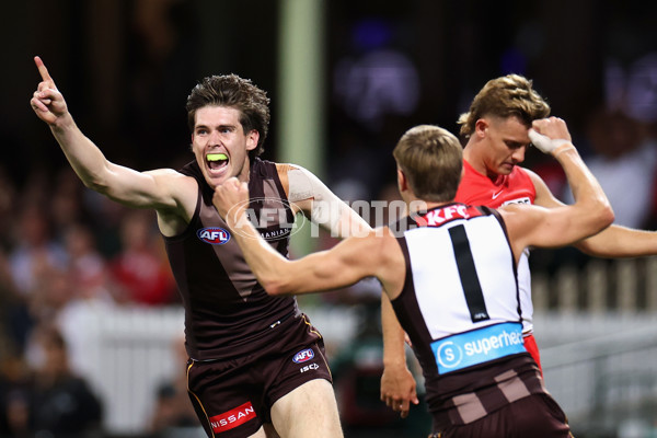 AFL 2025 Opening Round - Sydney v Hawthorn - A-57677545