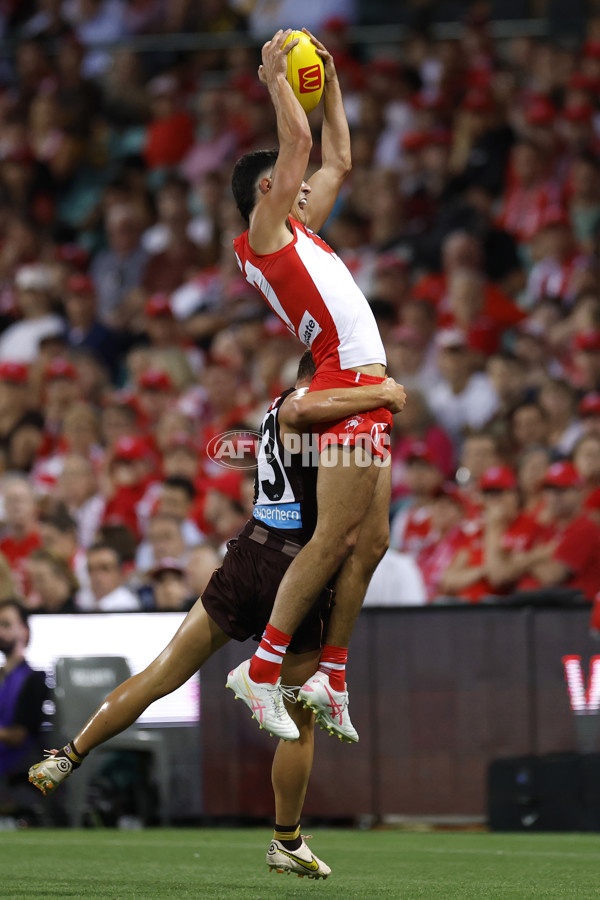 AFL 2025 Opening Round - Sydney v Hawthorn - A-57679802