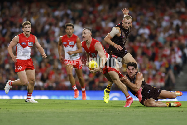AFL 2025 Opening Round - Sydney v Hawthorn - A-57679804