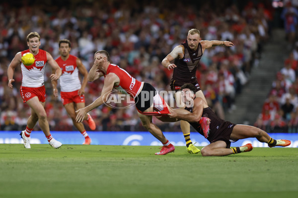 AFL 2025 Opening Round - Sydney v Hawthorn - A-57680033