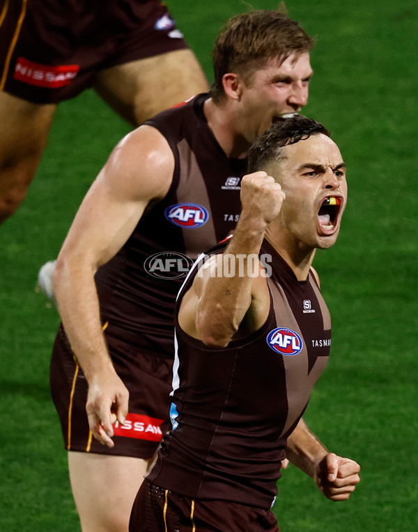 AFL 2025 Opening Round - Sydney v Hawthorn - A-57680067