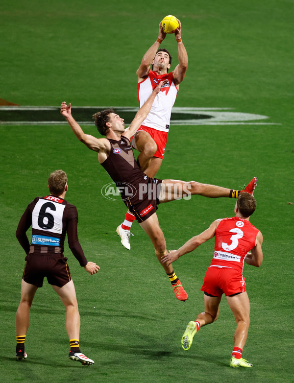 AFL 2025 Opening Round - Sydney v Hawthorn - A-57682211