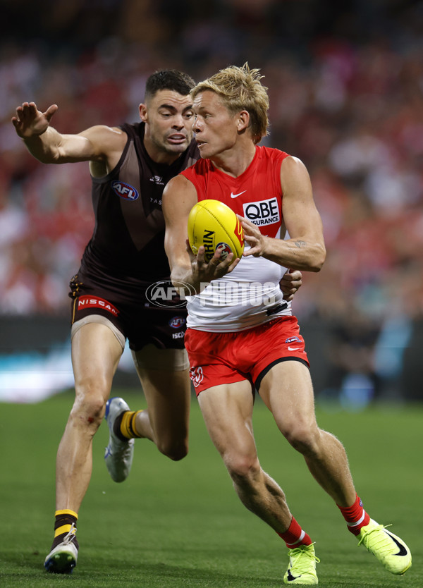 AFL 2025 Opening Round - Sydney v Hawthorn - A-57682246