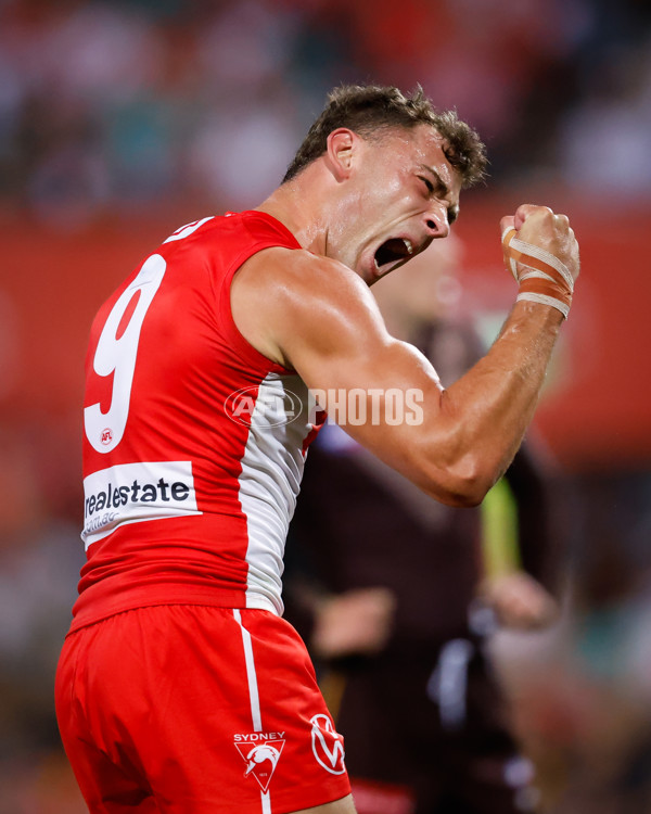 AFL 2025 Opening Round - Sydney v Hawthorn - A-57682284