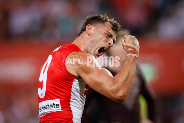 AFL 2025 Opening Round - Sydney v Hawthorn - A-57682285